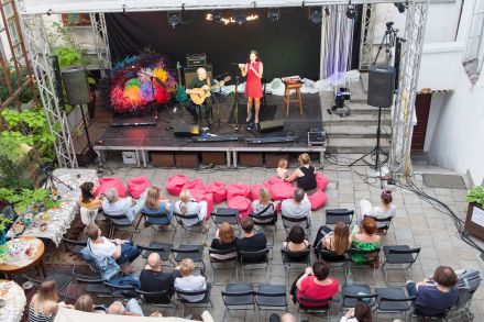 Scena oraz widownia z lotu ptaka.