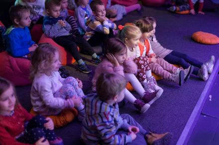 Uczestnicy koncertu z lotu ptaka.