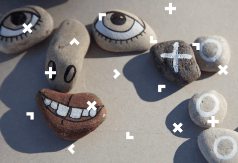 Pomalowane kamienie.