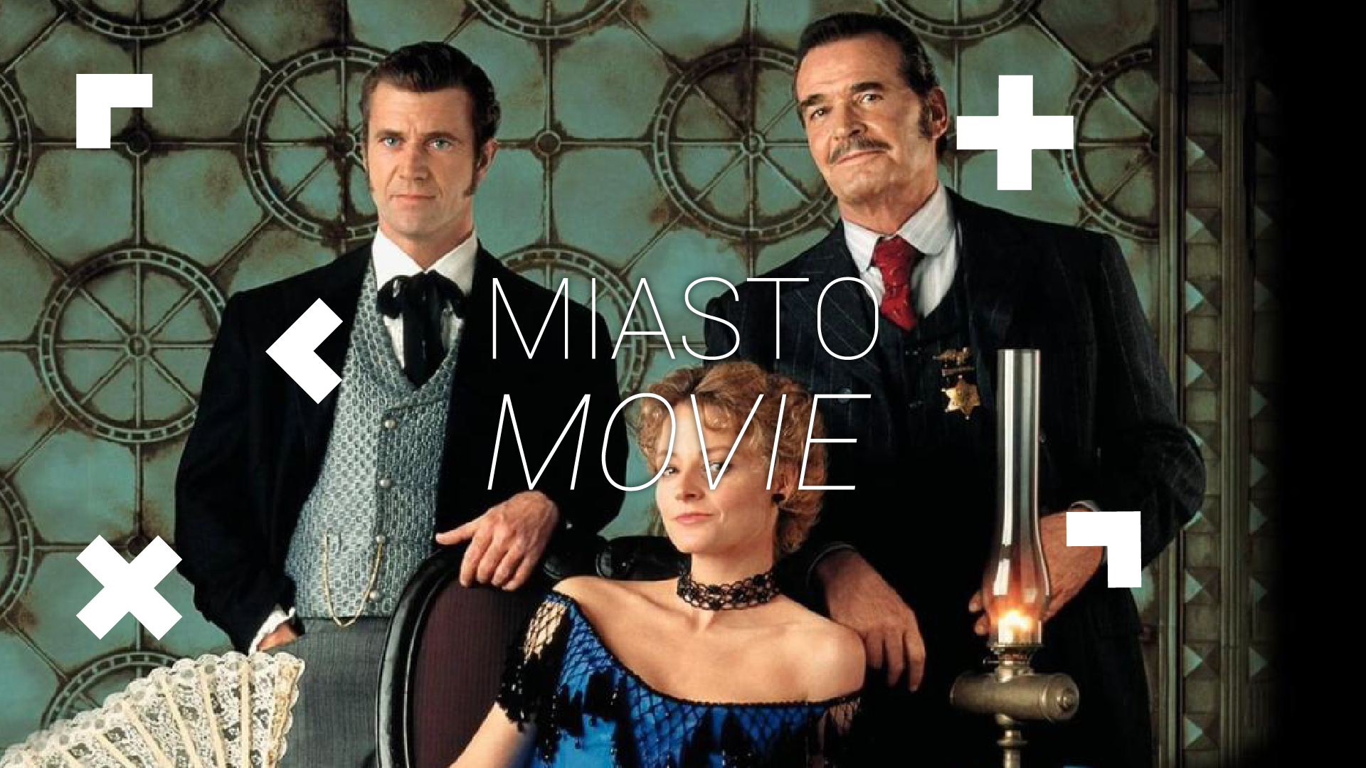 Kobieta w sukni siedzi na fotelu. Za nią stoją dwaj mężczyźni w garniturach. Na środku logo Miasta Movie.